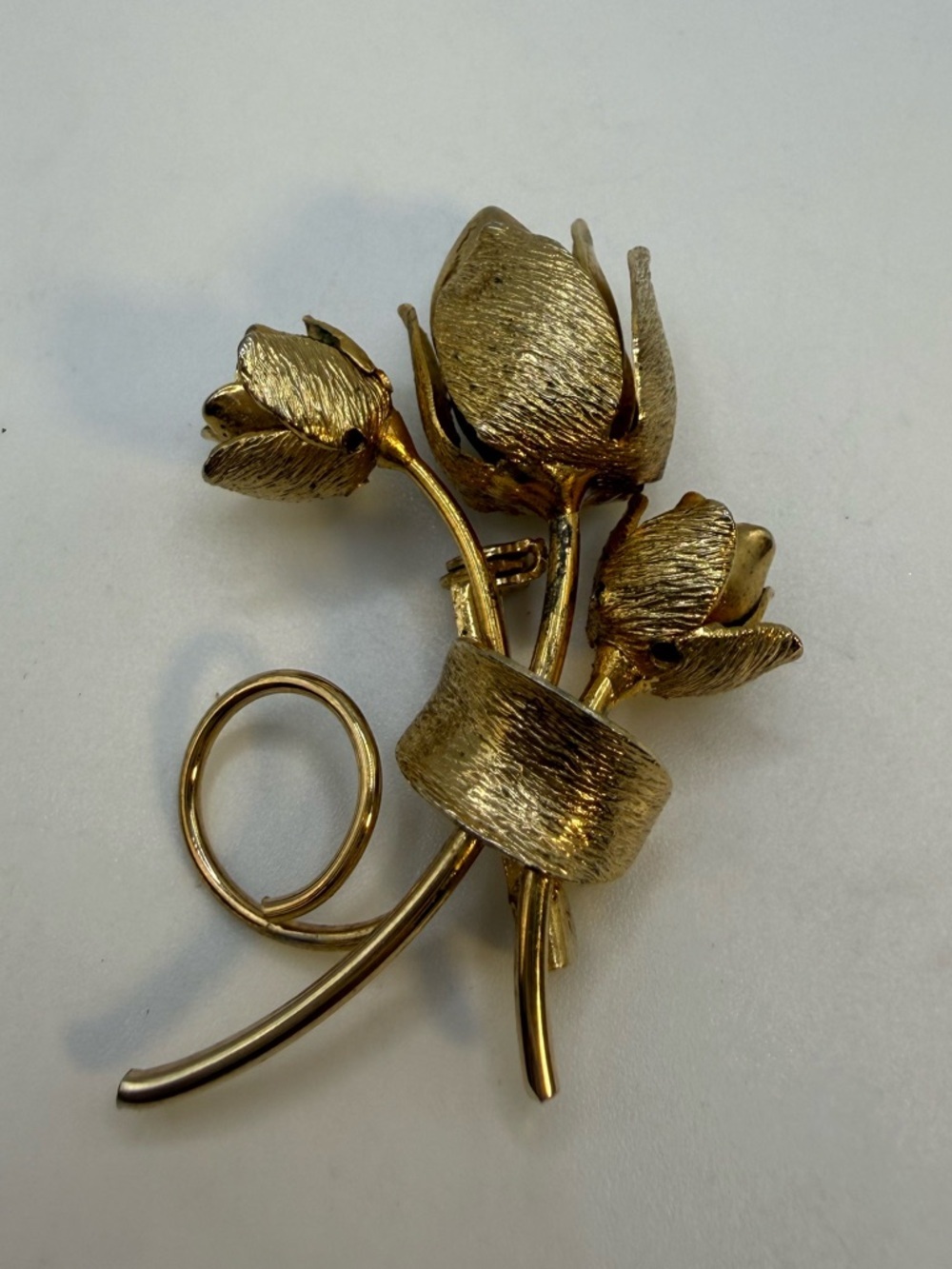 Vintage Gold Tone Tulip Flower Brooch Textured Floral Pin